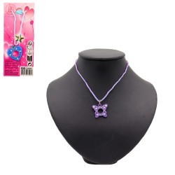 Collier avec pendentif strass vendu par 48